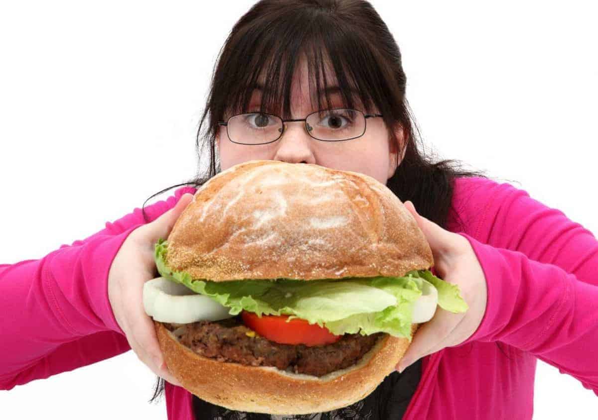 Trẻ béo phì: 5 mẹo giúp kiểm soát cân nặng