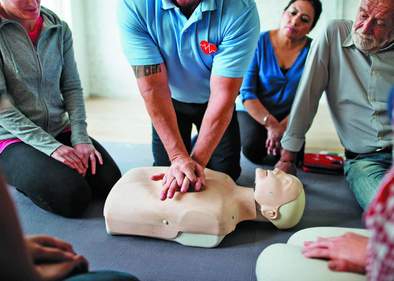 Hồi sức tim phổi (CPR) như thế nào?